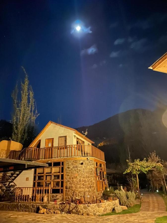Hotel Faro Del Valle Pisco Elqui Bagian luar foto