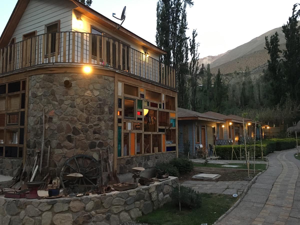 Hotel Faro Del Valle Pisco Elqui Bagian luar foto
